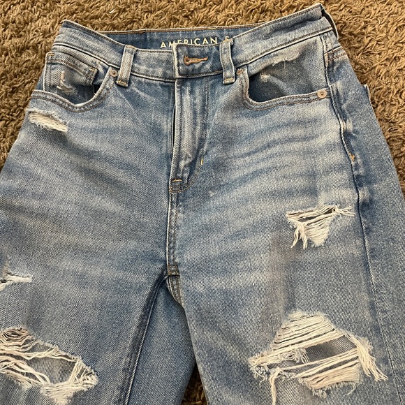 Woman’s American Eagle High rise Strigid Mom Jeans 00 - Picture 6 of 8